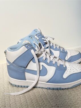 Nike Dunk High Top High Blue Chill Sneakers Women’s Size 8.5 Like New